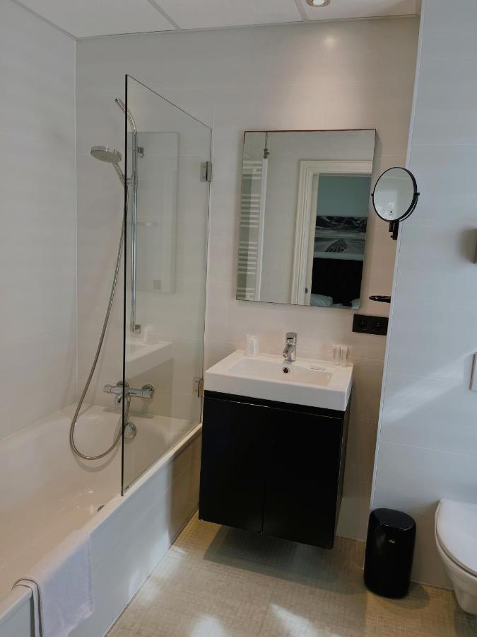 Hotel Le Parisien Остенде Екстериор снимка